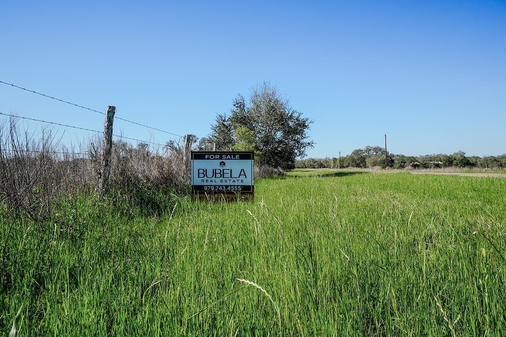10 acres in Colorado County - photo 13