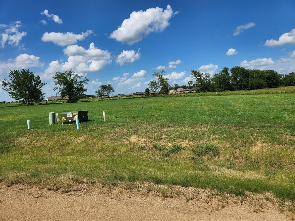 0.36 acres in Kaufman County - photo 4