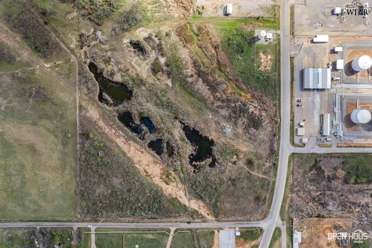 17.91 acres in Wichita County - photo 17