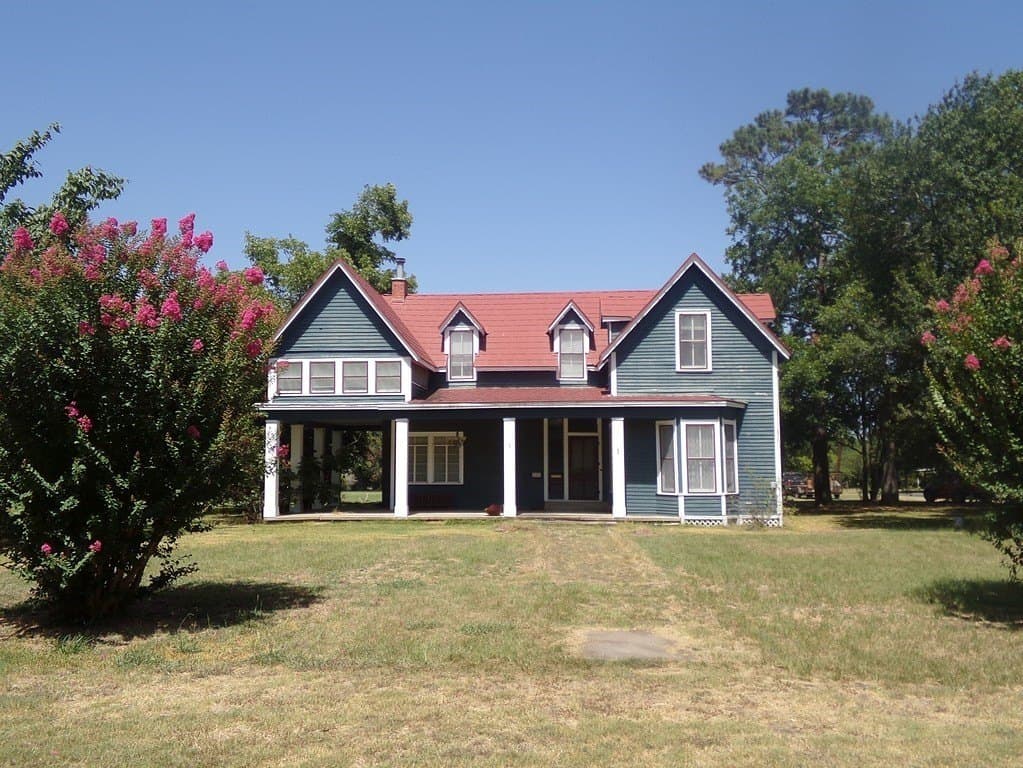 300 South Summit Street