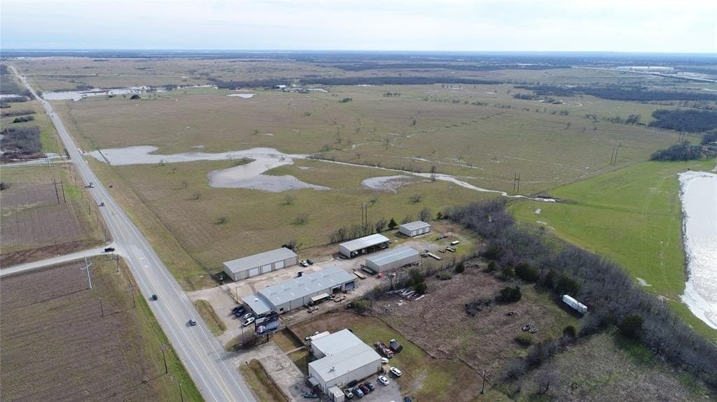 1 acres in Navarro County - photo 3