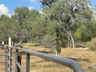 6.8 acres in Comal County - photo 4