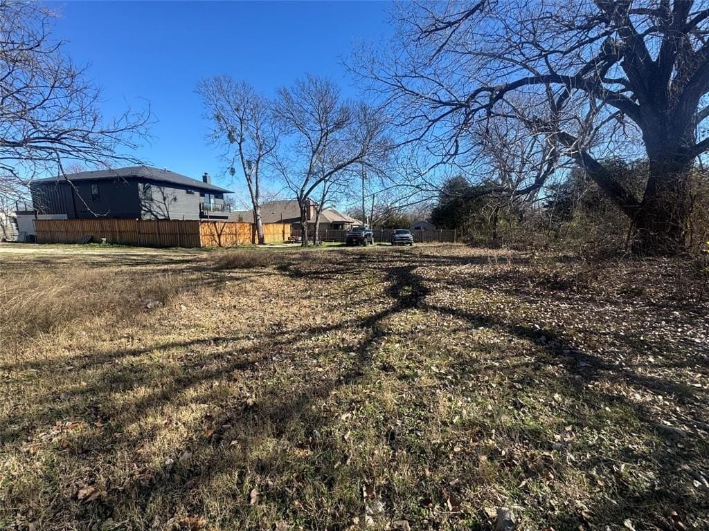 0.25 acres in Dallas County - photo 16