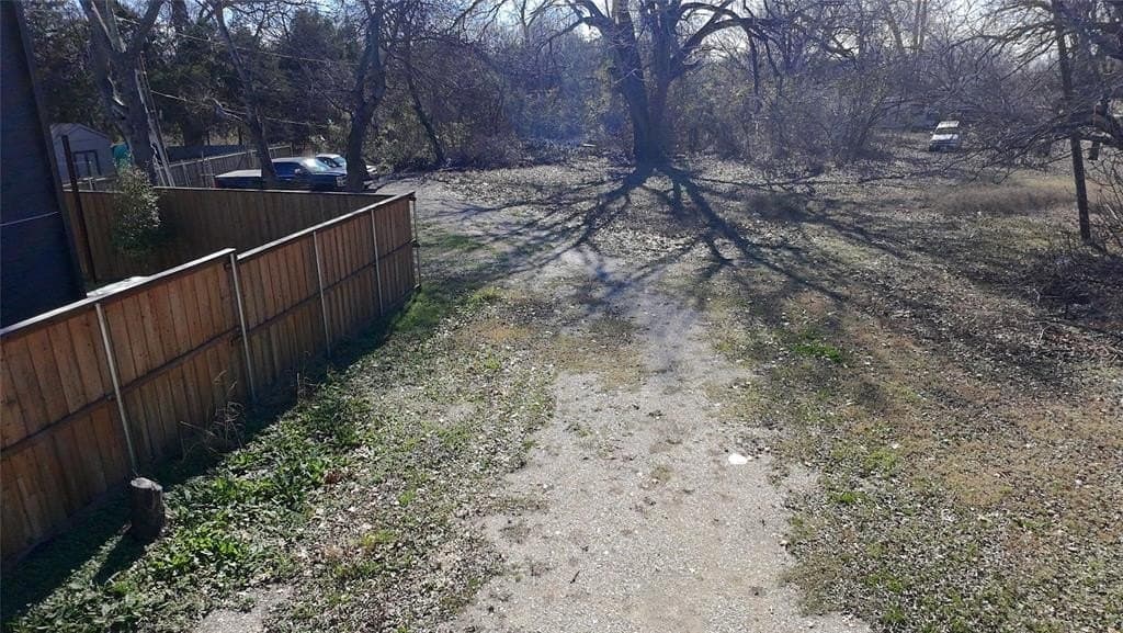 0.25 acres in Dallas County - photo 5