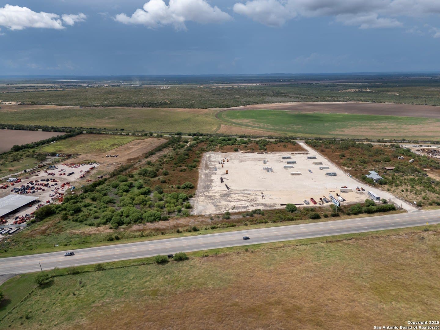 32.89 acres in Uvalde County - photo 4