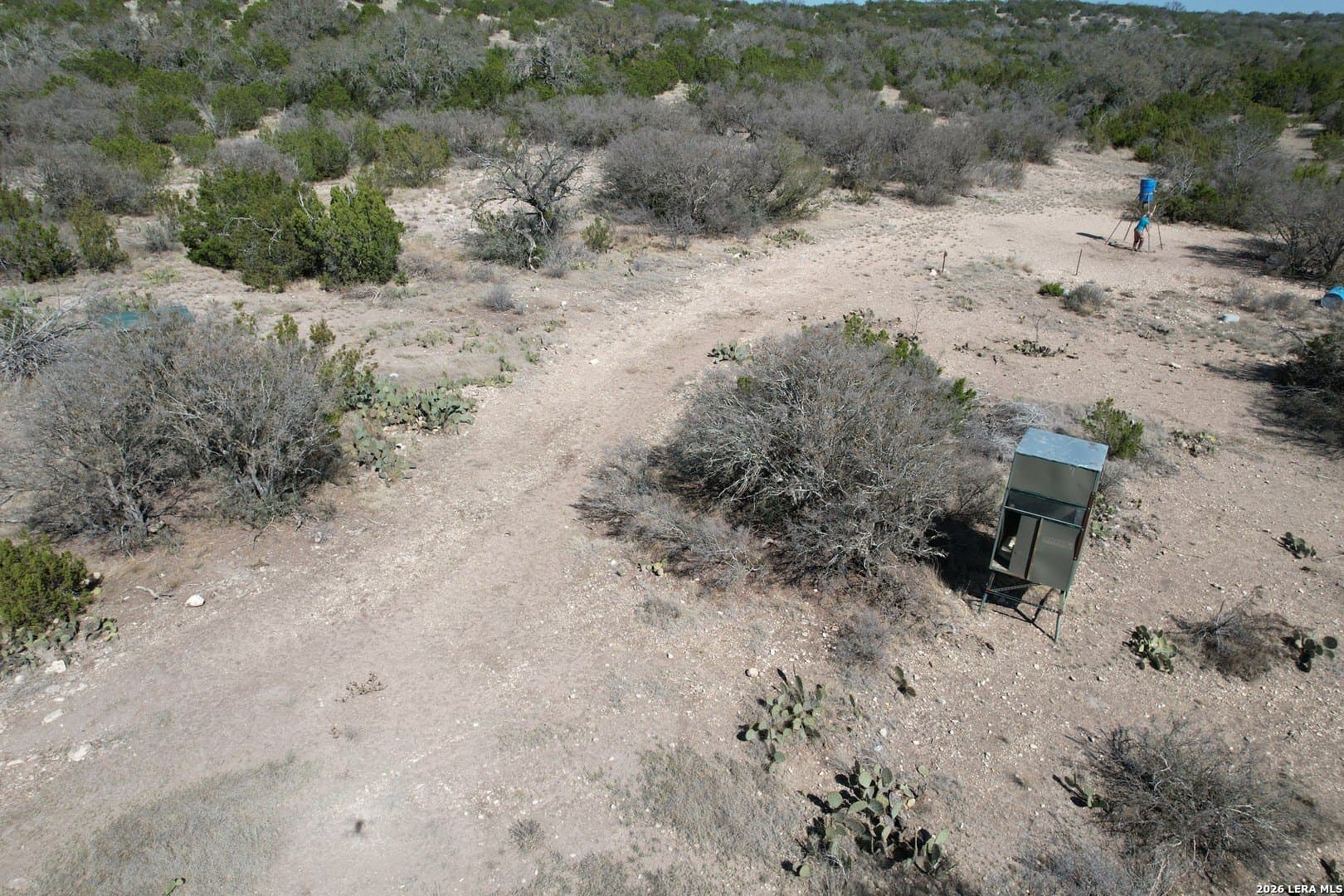 21.94 acres in Edwards County - photo 6