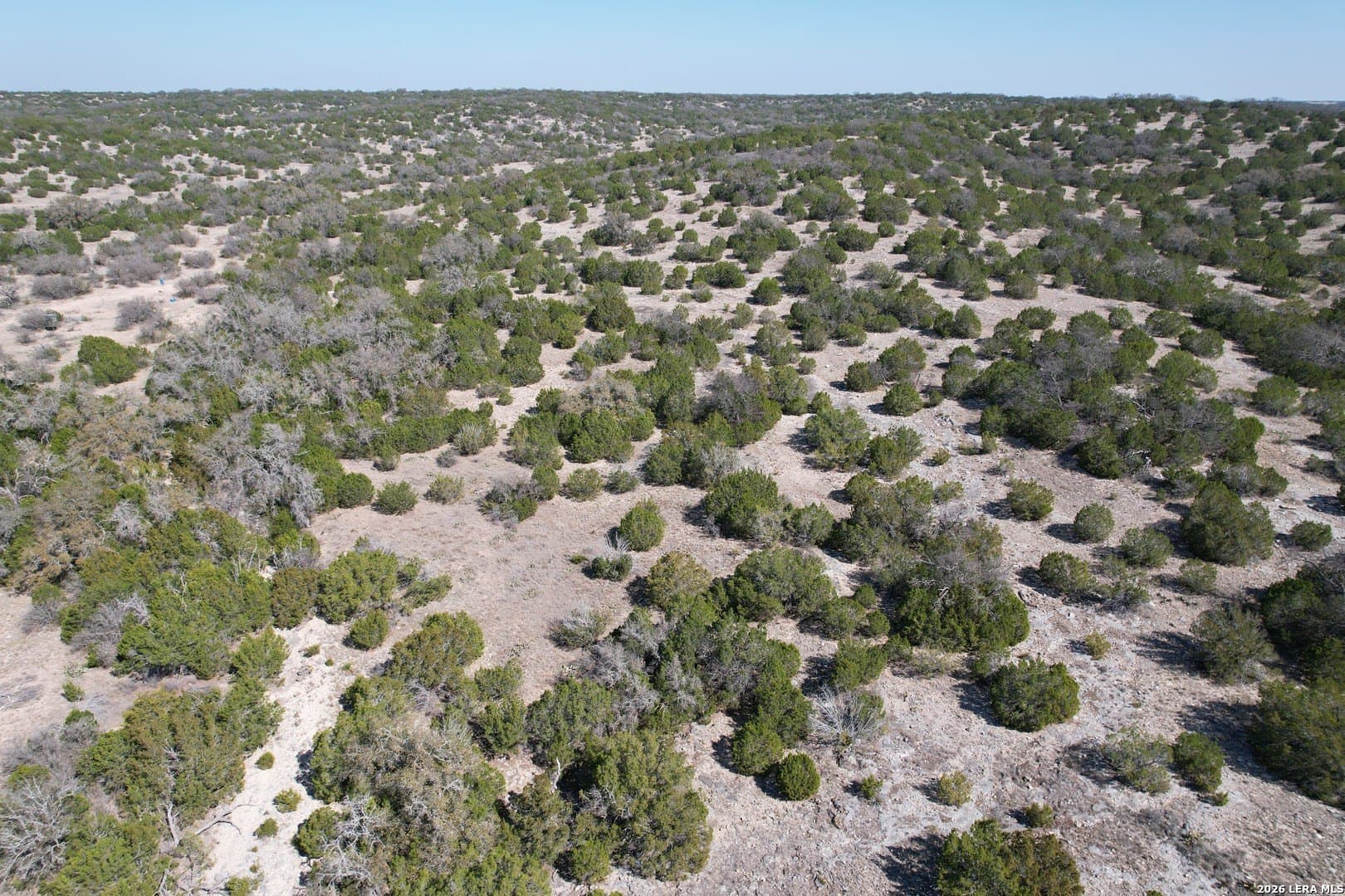21.94 acres in Edwards County - photo 8