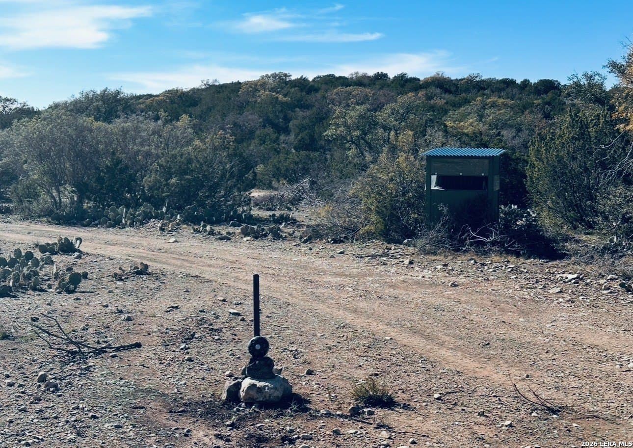 21.94 acres in Edwards County - photo 19