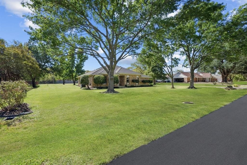 1.02 acres in Tarrant County - photo 11