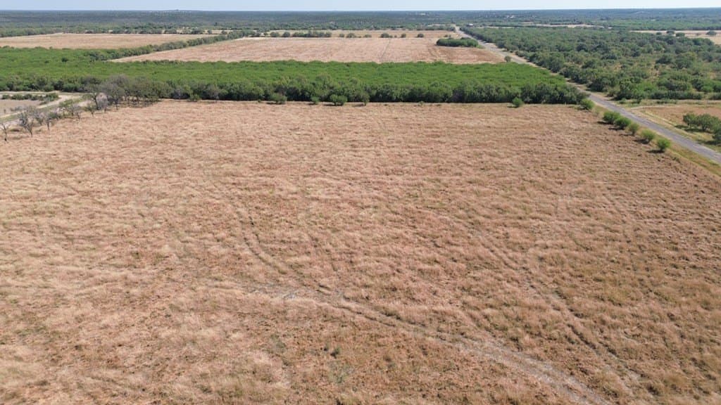 10.75 acres in Maverick County - photo 13