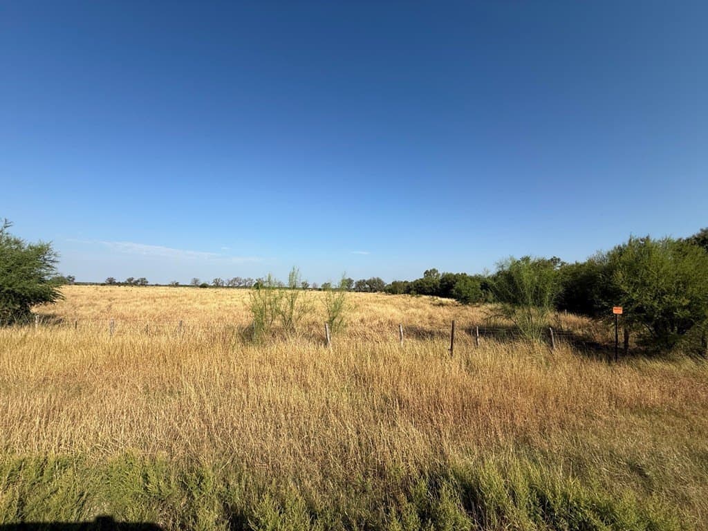 10.75 acres in Maverick County - photo 11