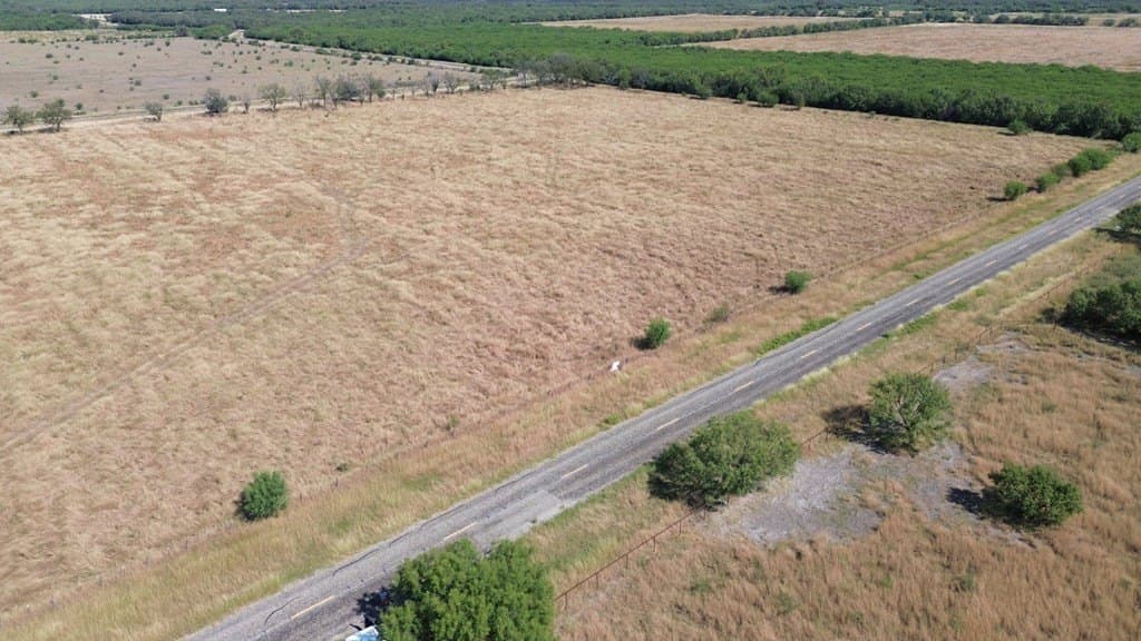 10.75 acres in Maverick County - photo 5