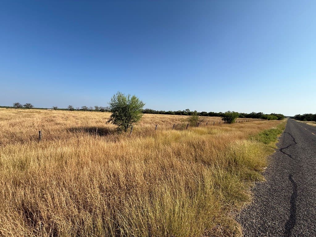 10.75 acres in Maverick County - photo 10