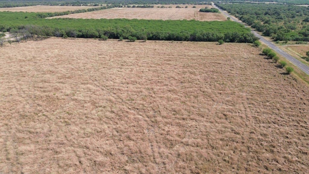 10.75 acres in Maverick County - photo 3