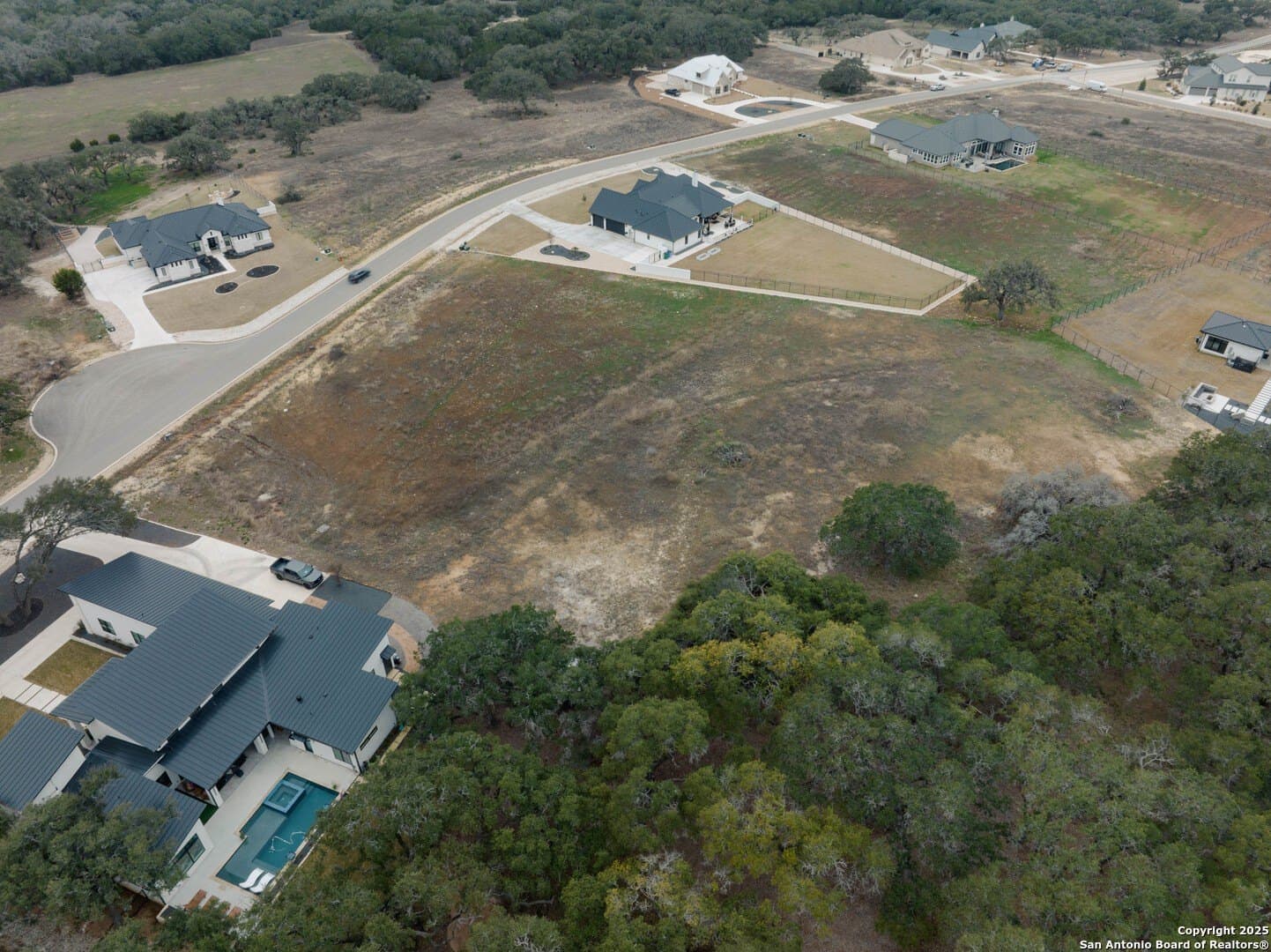 1.31 acres in Comal County - photo 4