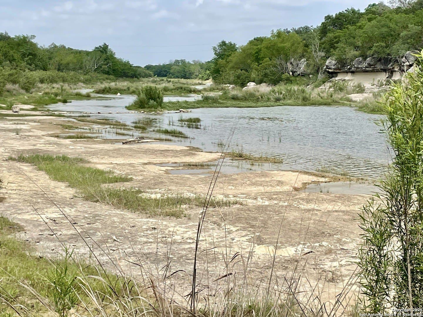 0.35 acres in Bandera County - photo 27