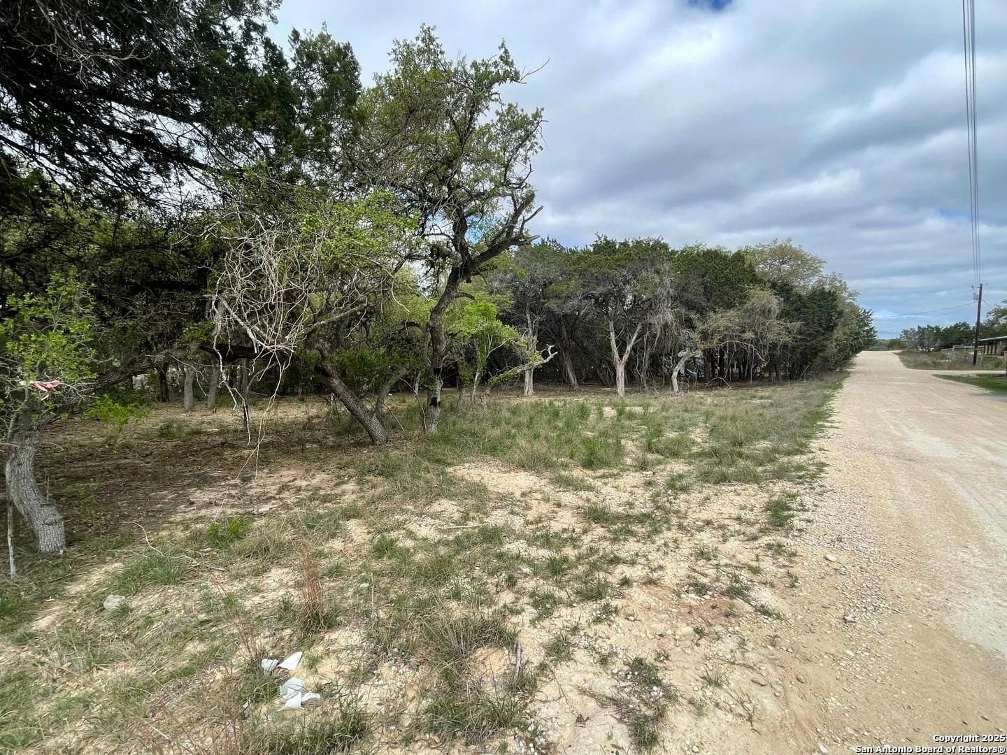 0.35 acres in Bandera County - photo 4