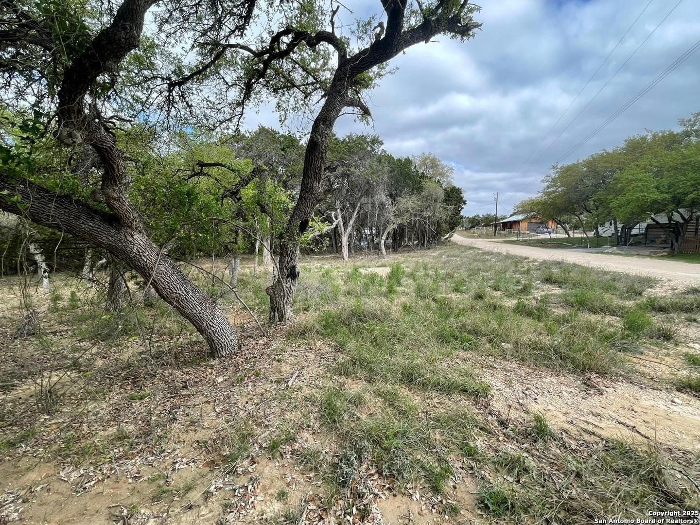 0.35 acres in Bandera County - photo 5