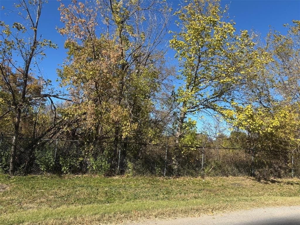 13.85 acres in Grayson County - photo 2