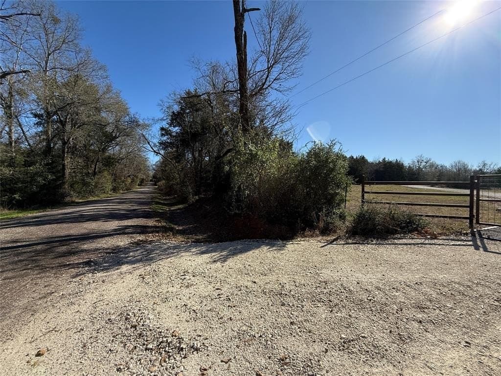 26.01 acres in Freestone County - photo 3