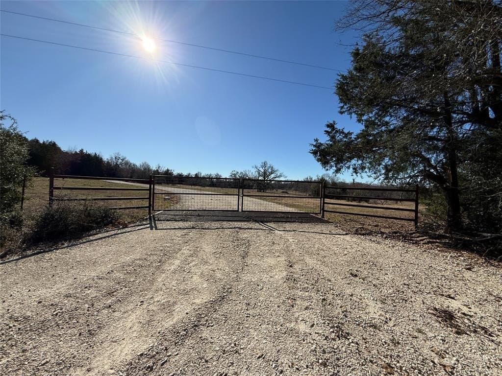 26.01 acres in Freestone County - photo 2