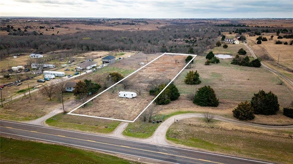 2.04 acres in Ellis County - photo 4
