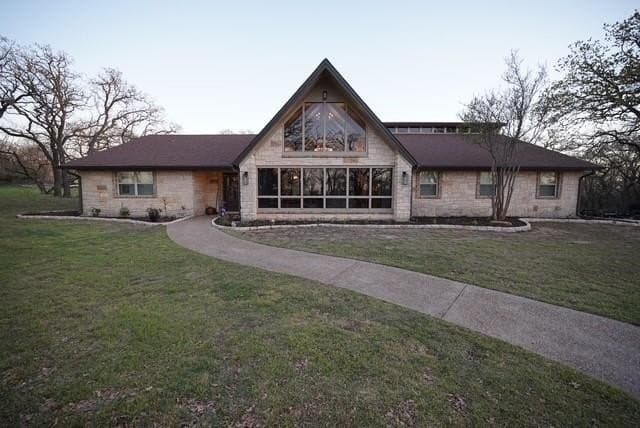 230 Private Road 2174