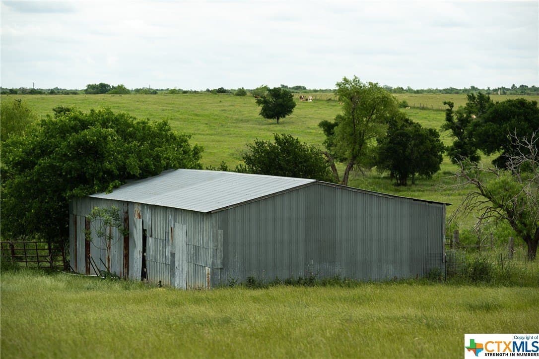 83.23 acres in Williamson County - photo 10