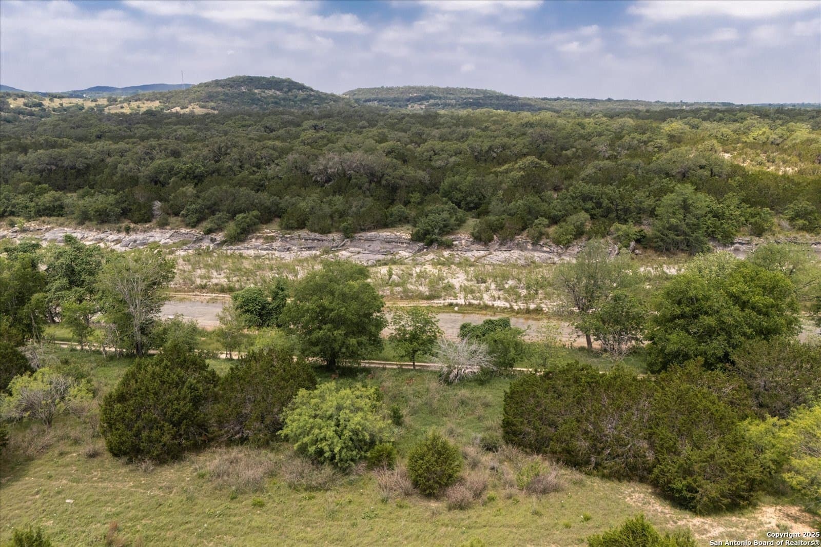 5.18 acres in Bandera County - photo 2