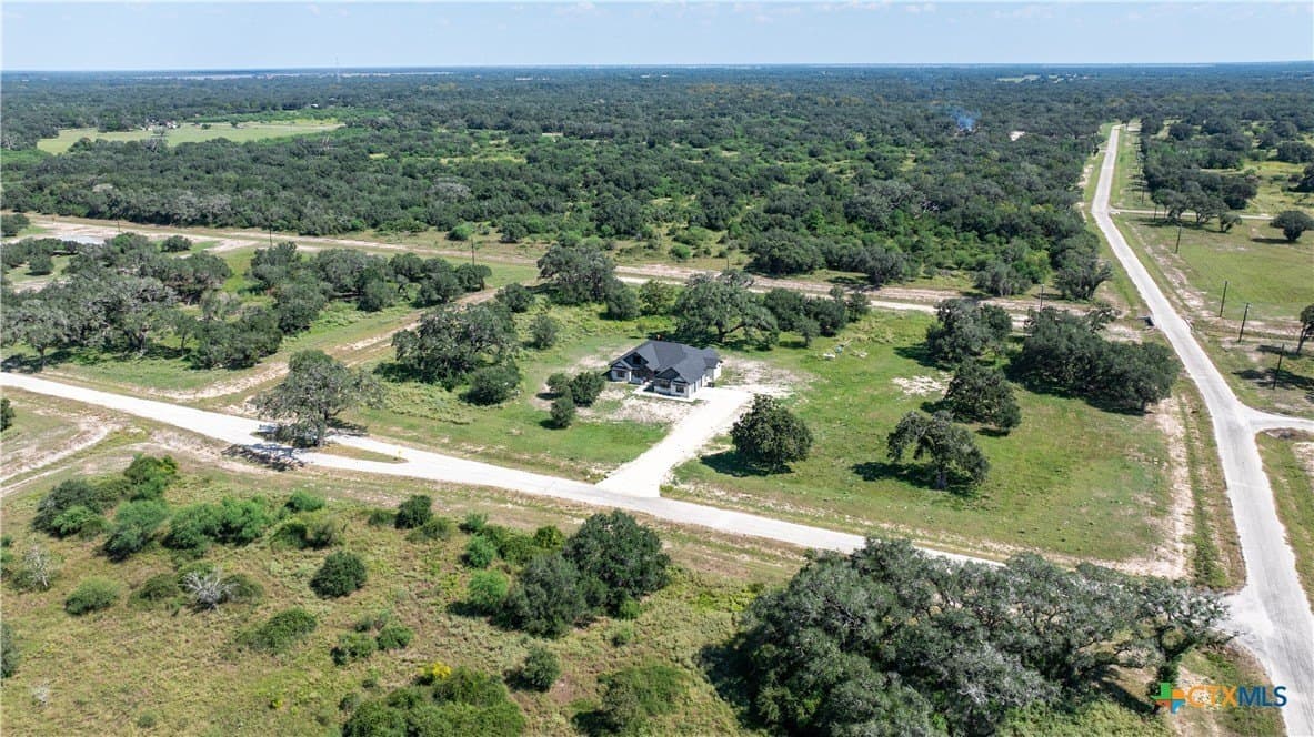 5.53 acres in Victoria County - photo 5