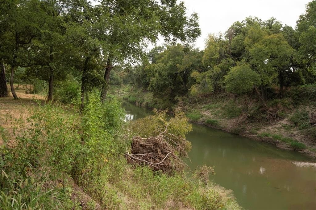25.32 acres in Bosque County - photo 35