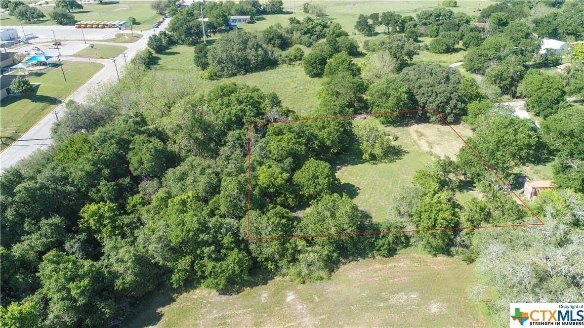 0.85 acres in Caldwell County - photo 4