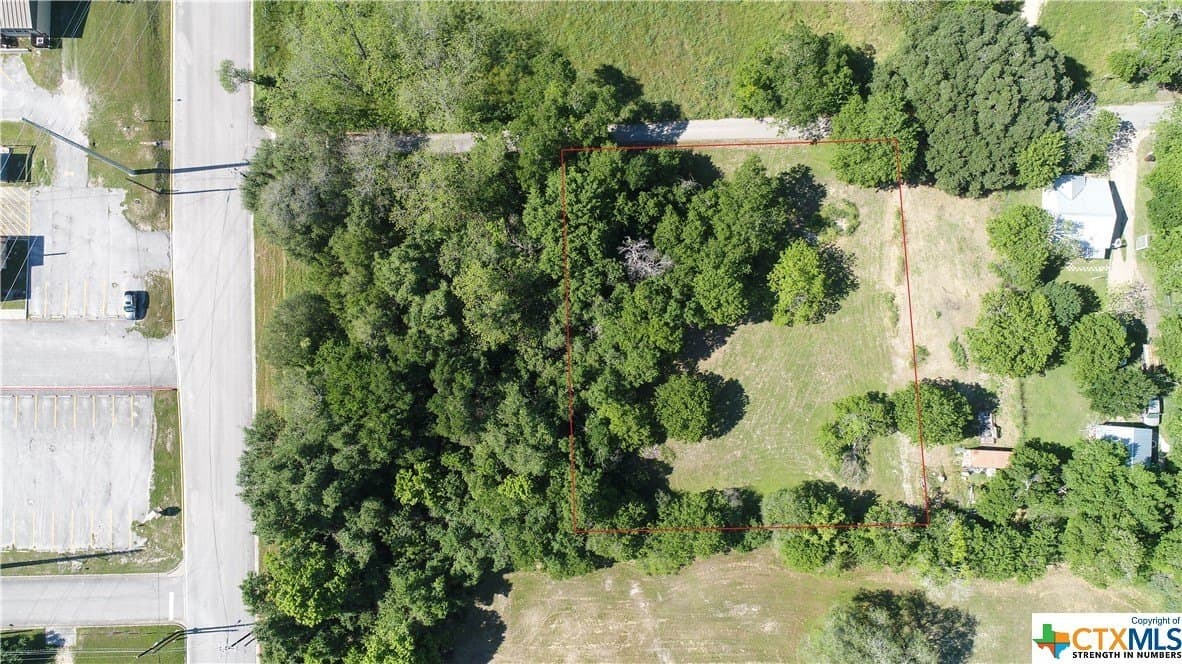 0.85 acres in Caldwell County - photo 3