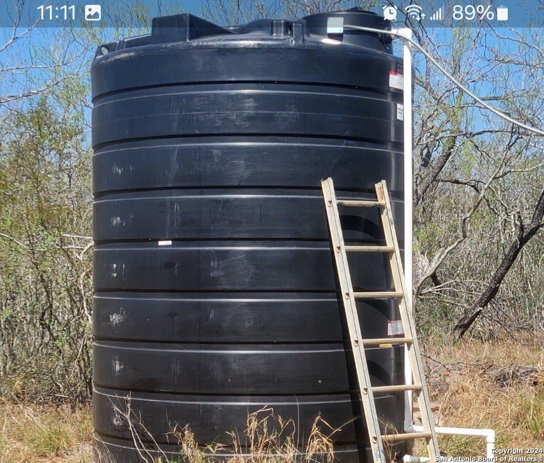 326.35 acres in Dimmit County - photo 12