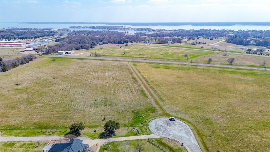5.87 acres in Navarro County - photo 5