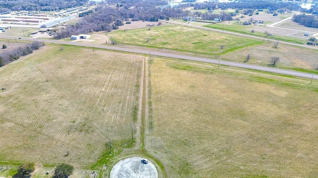 5.87 acres in Navarro County - photo 4