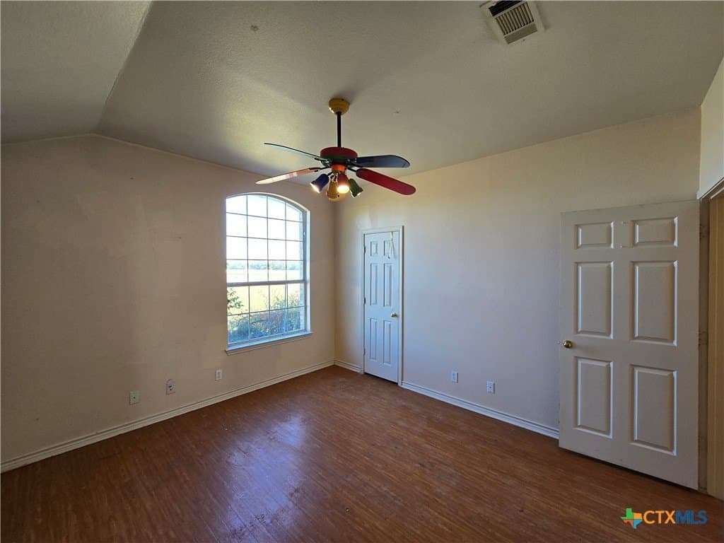 10 acres in Bell County - photo 5
