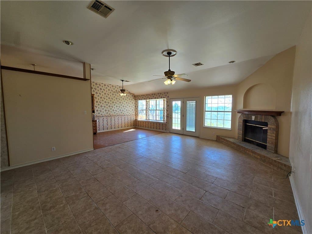 10 acres in Bell County - photo 4