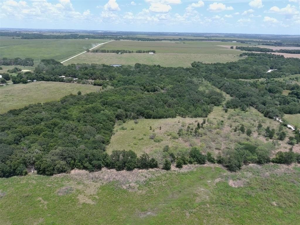 20 acres in Hill County - photo 6