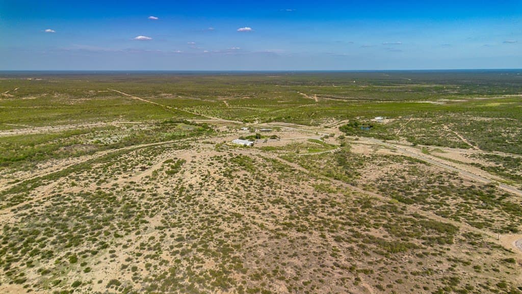 3,484,800 acres in Maverick County - photo 4