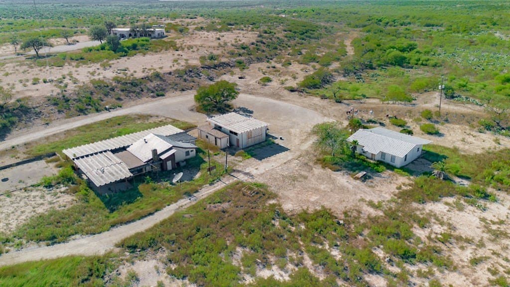 3,484,800 acres in Maverick County - photo 8