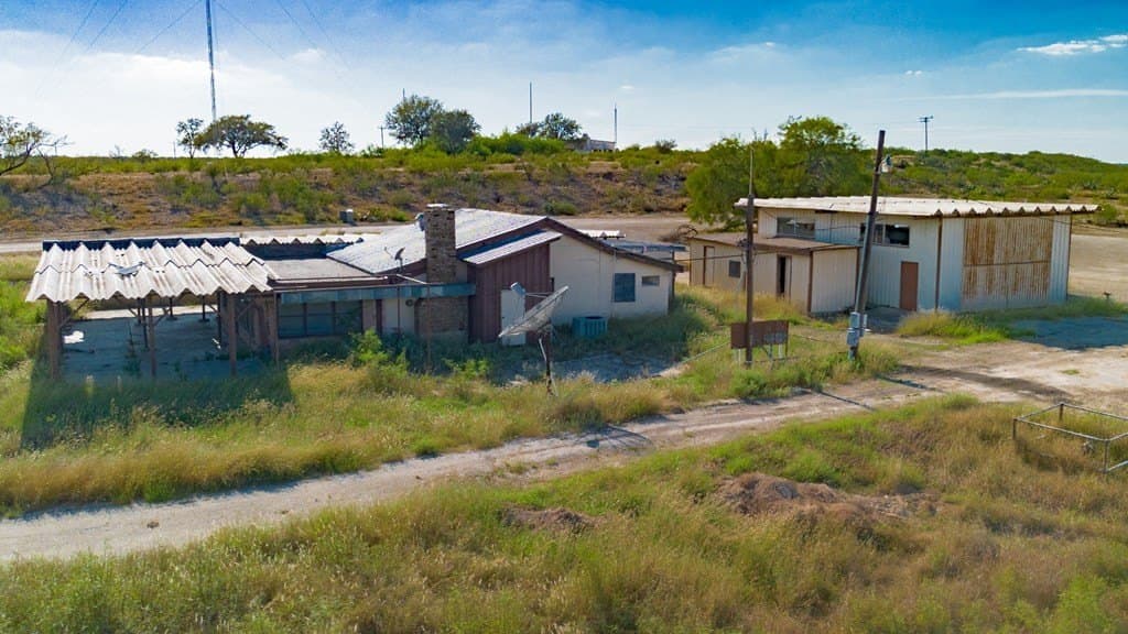 3,484,800 acres in Maverick County - photo 9