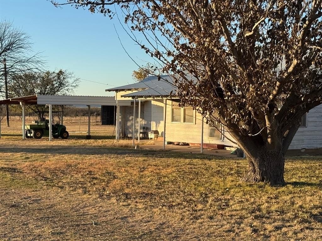 128.72 acres in Shackelford County - photo 8