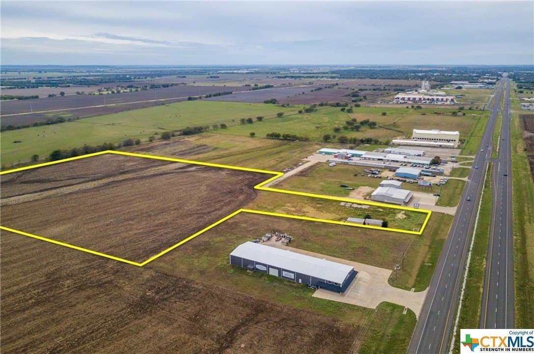 15.9 acres in McLennan County - photo 2