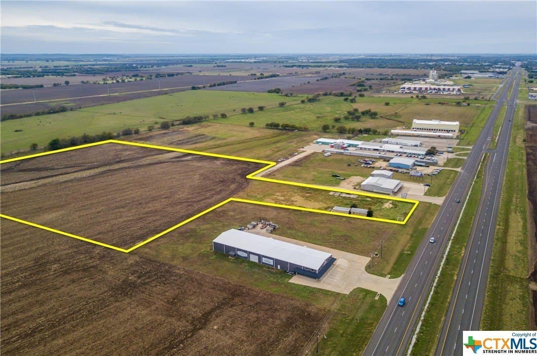 15.9 acres in McLennan County - photo 3