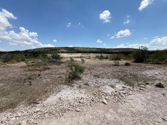 327.44 acres in Val Verde County - photo 17