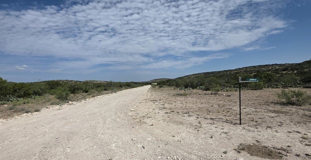 327.44 acres in Val Verde County - photo 30