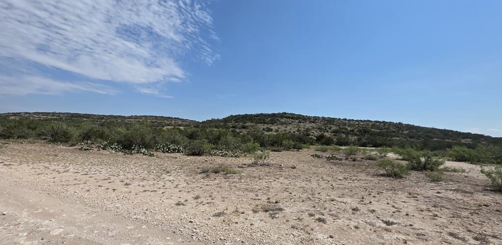 327.44 acres in Val Verde County - photo 31