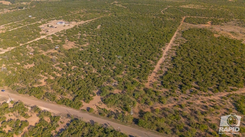 20.01 acres in Tom Green County - photo 2