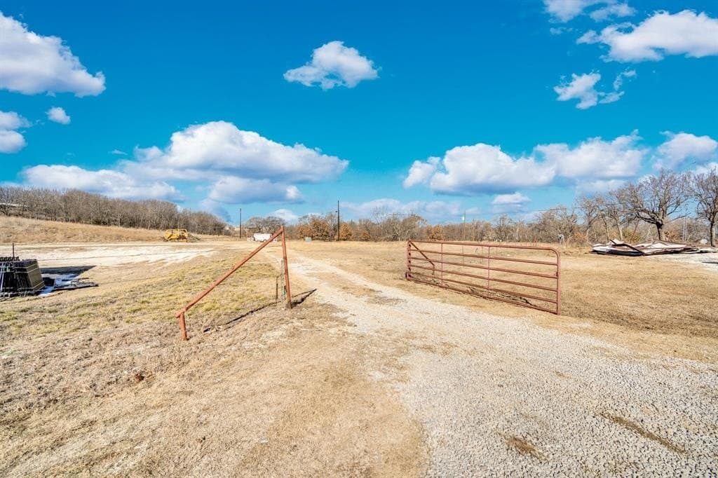 1.45 acres in Cooke County - photo 3